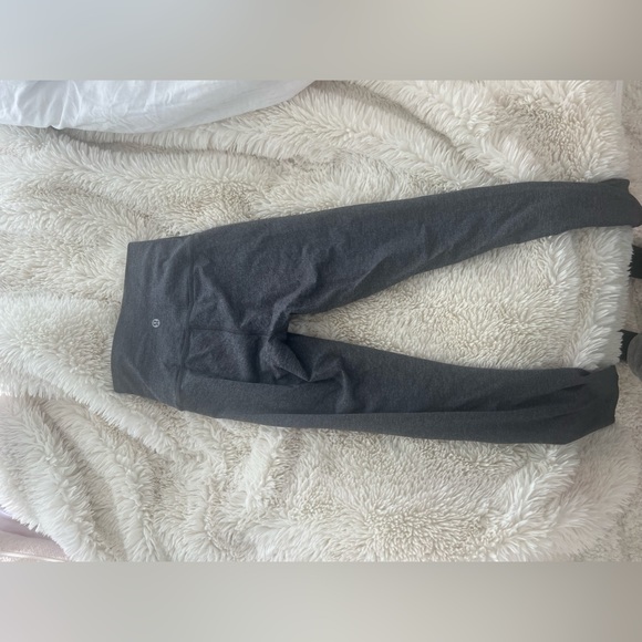 Lulu lemon leggings - Picture 2 of 3